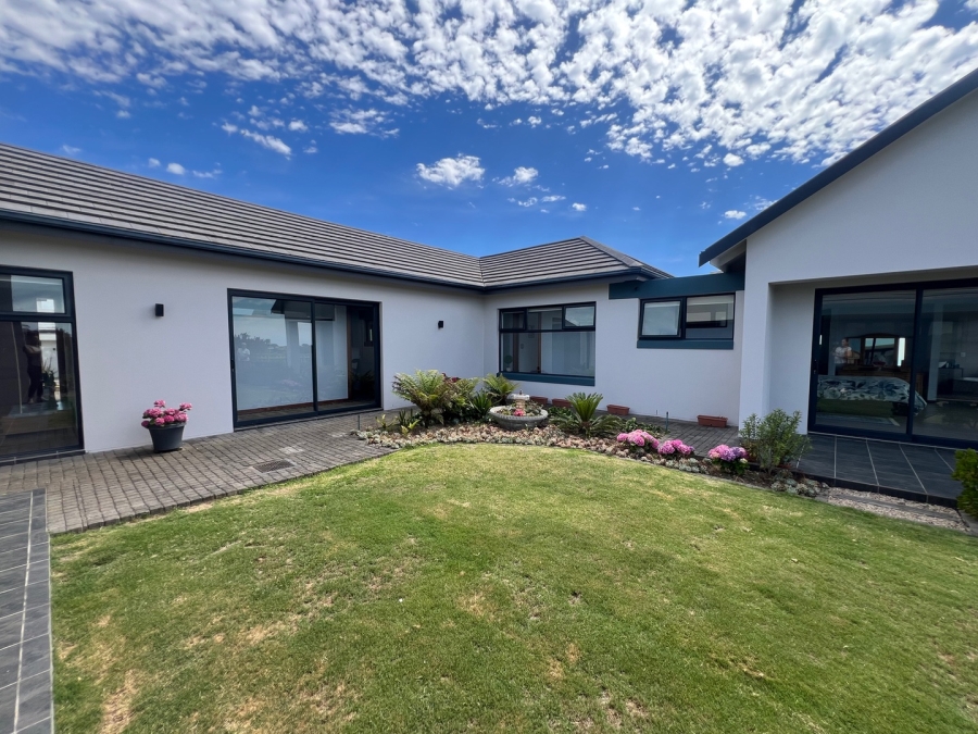 3 Bedroom Property for Sale in Oubaai Western Cape